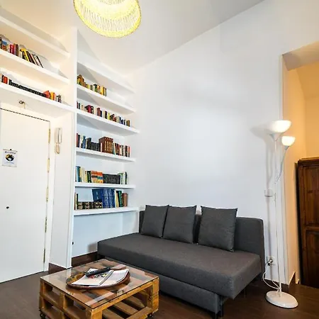 Singular Apartamento En Delicias By Bebalmy Madrid Exterior photo