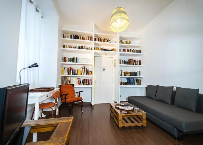Singular Apartamento En Delicias By Bebalmy